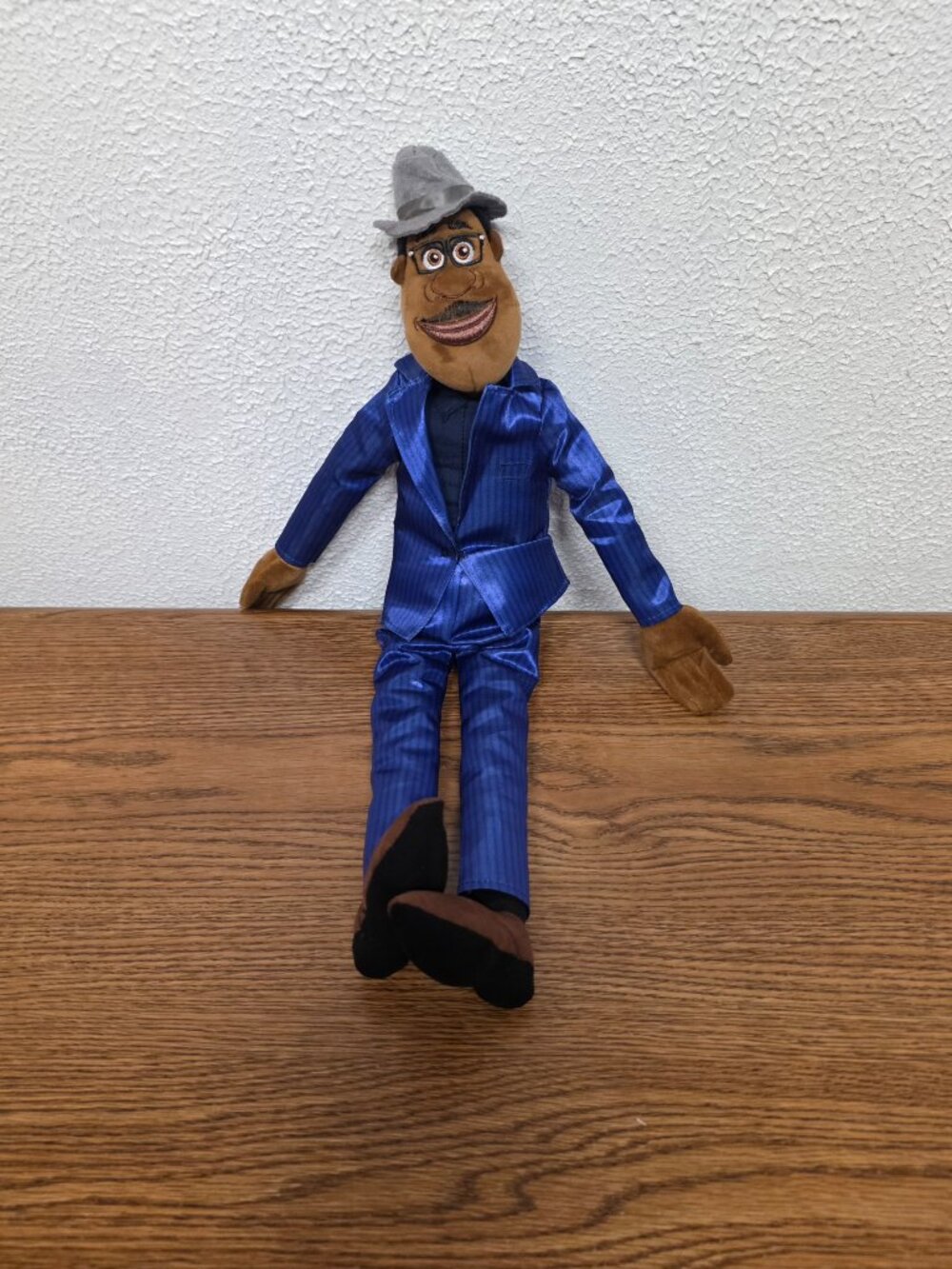 Plush Disney Pixar Talking Soul Joe Gardner 17" Stuffed Doll